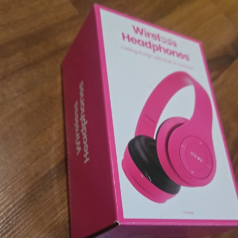 Sleek Pink Wireless Headphones NWB FOLDING COMPACT DESIGN 6 HOUR BATERY LIFE